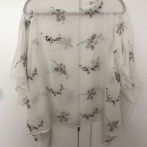 Delicates drape kimono